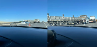 Şanlıurfa'da tır kontrolden çıktı: Orta refüje girip bariyerlere çarptı!