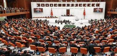 Meclis'ten o karar çıktı! 10. Yargı Paketi kabul edildi...8 madde çıkartıldı