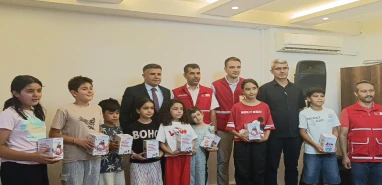 Şanlıurfa'da tiyatro perdesi Gazze için açıldı