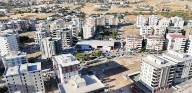 Karaköprü'de alışverişin yeni adresi: Kapılarını törenle açtı!