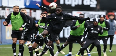 Siyah-beyazlıları sarsan haber! Beşiktaş'ın yıldızı sezonu erken kapatıyor