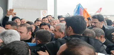 Binlerce kişi akın etti: Şanlıurfa'da Beyazgül'e coşkulu karşılama