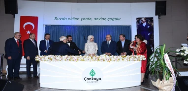 Şanlıurfalı bürokratın mutlu günü: Sanat, siyaset ve iş dünyası akın etti