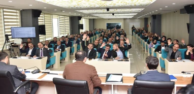 Büyükşehir Meclisi’nde seçim heyecanı! İşte yeni üyeler