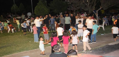 Şanlıurfa’da mahalleliyi parka toplayan muhtar sürpriz yaptı!