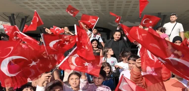 Şanlıurfa’da bayram coşkusu çocuklarla doruğa çıktı