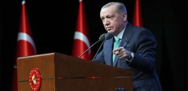 Cumhurbaşkanı Erdoğan müjdeyi verdi: Deniz üstüne yeni havalimanı geliyor