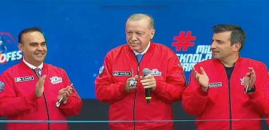 Cumhurbaşkanı Erdoğan Urfa türküsü istedi!
