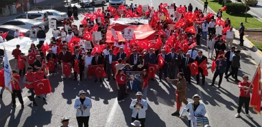 Karaköprü’de coşkulu Cumhuriyet yürüyüşü!