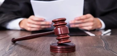 Kül tablası silah sayıldı: 4 yıl 2 ay hapis