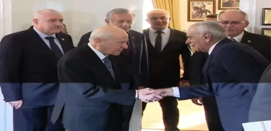 DEM Parti’den MHP’ye ziyaret: Bahçeli kapıda karşıladı!