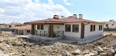 Şanlıurfalılar endişeli! Konutlar kışa yetişecek mi?