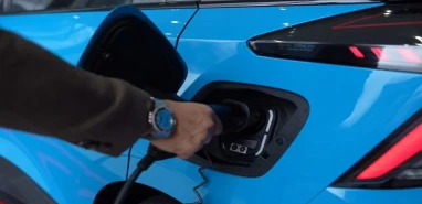 Bakan Uraloğlu duyurdu: Türkiye’de elektrikli araçlar için 11 bin şarj istasyonu!