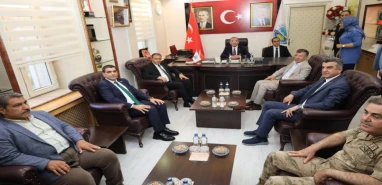 Şanlıurfa'da Bekir Bozdağ'a soğuk duş! Yüzüne karşı eleştirdiler