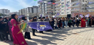 Şanlıurfalı kadınlar mitingde buluştu... "Özgürlüğe yürüyoruz"