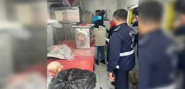 Şanlıurfa’da Ramazan’da vatandaşa bozuk ve kaçak et yedireceklerdi! Kilolarca ele geçirildi