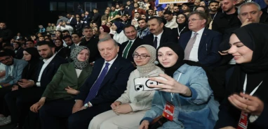 Cumhurbaşkanı Erdoğan tüm gençlere hediyesini açıkladı! "En büyük eserimiz"
