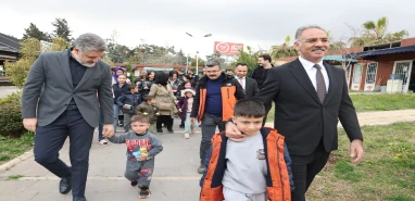 Eyyübiye Belediyesinden çocuklara bayram alışverişi sürprizi!