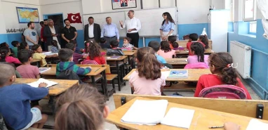 Urfa’da kırsaldaki okullara eğitim desteği