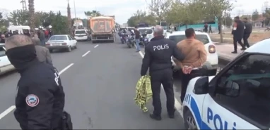 Akçakale’de polis uygulamasına takıldı! 4 yıl hapis cezası olduğu ortaya çıktı