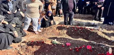 Tarifsiz acı! Anne ve çocukları yan yana defnedildi