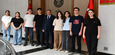 Vali Şıldak, LGS ve YKS şampiyonlarını ağırladı