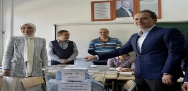 Yeniden Refah Partisi seçimlere damga vurdu!  3. parti oldu, Şanlıurfa ve Yozgat'ı kazandı