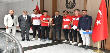 Şanlıurfa temsilcisi Play-Off öncesi valiyi ziyaret etti
