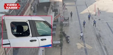 Şanlıurfa'da eline bıçağı alıp polis ekiplerine saldırdı! Camları kırdı...