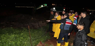 Haliliye'de sağanak mesaisi: Kaymakam ve Belediye Başkanı sahada...