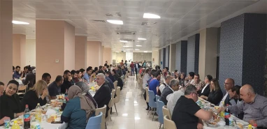 Harran Üniversitesi Hastanesi personeli iftarda buluştu!