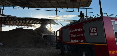 Şanlıurfa’da korkutan fabrika yangını