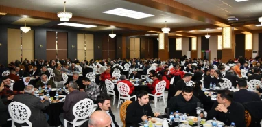 Vali Şıldak'tan birlik ve huzur mesajı! "Biz sizlerin emrindeyiz"