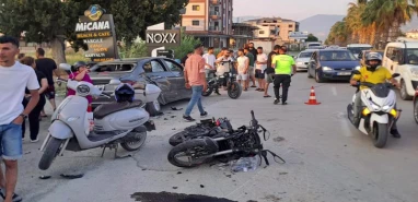 Motosiklet otomobile ok gibi saplandı! 1 ölü, 1 yaralı