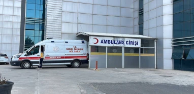 Şanlıurfa’da otomobil tahliye kanalına uçtu: 3 yaralı