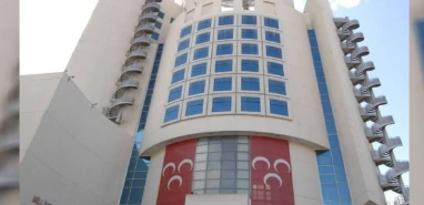 MHP 3 ilçe başkanlığını kapattı