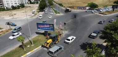 Şanlıurfa’daki çalışmalar sürücüleri böyle isyan ettirdi!  Bir dokundu bin ah işitti