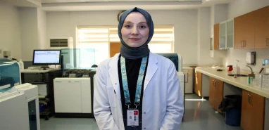 Uzmanından korkutan uyarı: HIV uzun süre belirti vermeyebilir