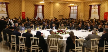 Şanlıurfa'da Ramazan'ın ilk iftarı şehit aileleri ve gazilerle yapıldı
