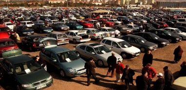 Sahibinden açıkladı! Otomobil fiyatları gerilemeye devam ediyor
