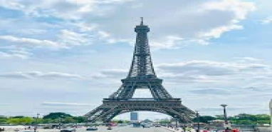 Eiffel Kulesi: Paris'in simgesi