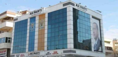 AK Parti Şanlıurfa’da hareketli gün: İstifalar peş peşe…