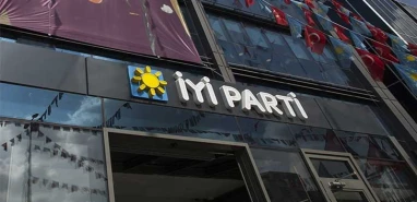 İYİ Parti’de üst düzey istifa!  Şanlıurfalı isim zehir zemberek açıklamayla ayrıldı
