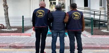 Bakan Yerlikaya duyurdu: FETÖ firarisi eski emniyet müdürü yakalandı