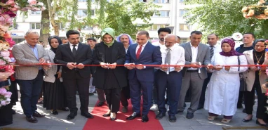 Siverek'te kadınların el emeği ürünleri Hamarat Eller Çarşısı'nda sergileniyor
