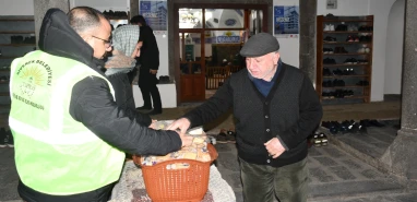 Siverek Belediyesi'nden Miraç Kandili ikramı