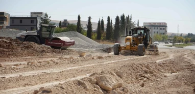 Karaköprü'de yeni yollar açılıyor
