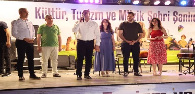 Karaköprü’de yüzlerce kişiyi buluşturan gece!
