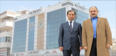 Gülpınar’ın adaylığından sonra istifa ve çekilmeler devam ediyor! Çay da çekildi