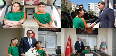 Şanlıurfa'da kaymakamlıkta ‘minik’ nöbet değişimi! Koltuk da makam aracı da çocukların